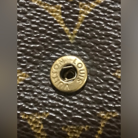 Louis Vuitton and Feragamo rehab wallet set - Picture 5 of 16